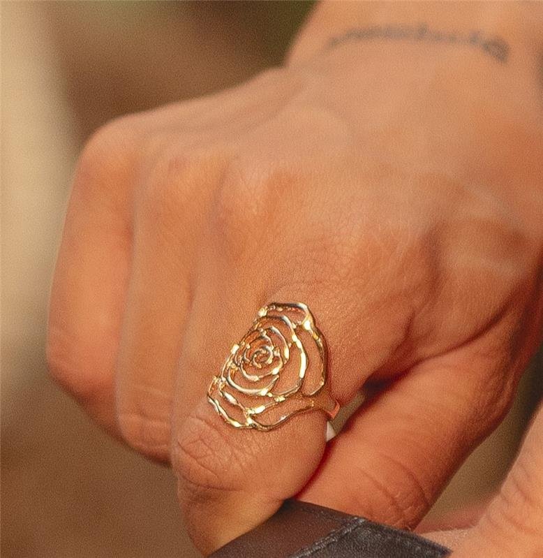 ANEL FLOR BANHO OURO 18K