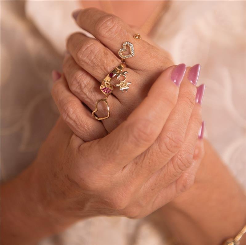 ANEL CORAÇÃO VAZADO OURO 18K