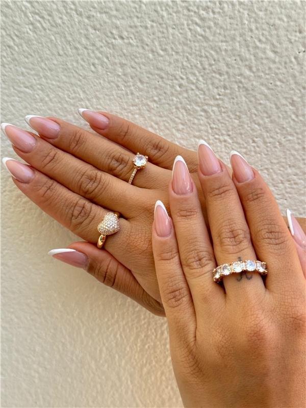 ANEL LUXO APARADOR CRAVEJADO BANHO OURO 18K