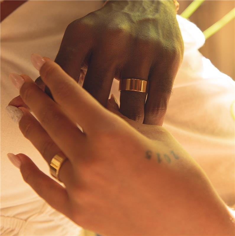 ANEL ALIANÇA LISA GROSSA 8MM EM AÇO INOXIDÁVEL COM BANHO OURO 18K