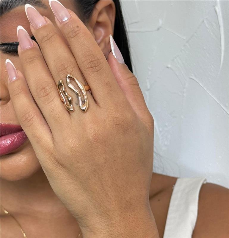 ANEL REGULÁVEL DESIGN ORGÂNICO BANHO OURO 18K 