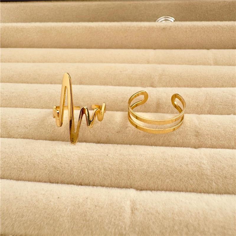 ANEL REGULÁVEL DESIGN ONDAS BANHO OURO 18K 