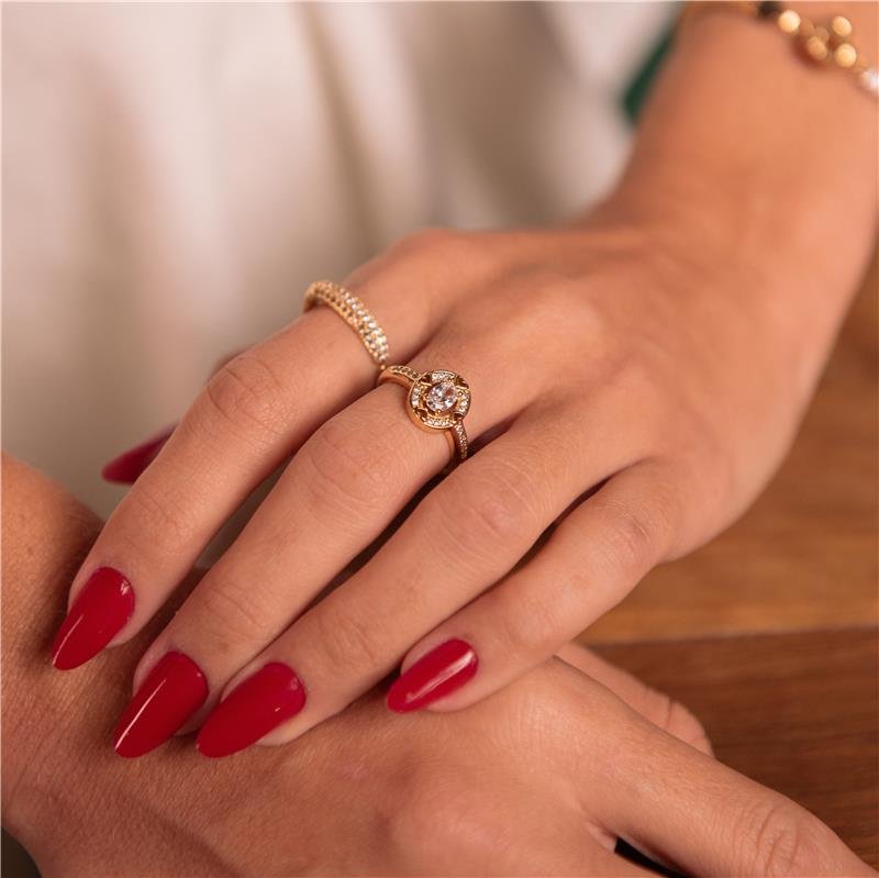 ANEL REGULÁVEL SOLITÁRIO CRAVEJADO ZIRCÔNIA GOTA COM DETALHES DE CORAÇÃO BANHO OURO 18K 