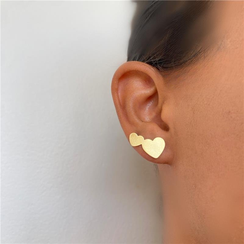 BRINCO EAR CUFF 2 CORAÇÕES BANHO OURO 18K