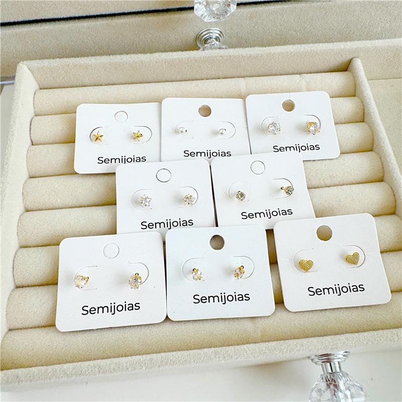 BRINCO PONTO DE LUZ QUADRADINHO ZIRCÔNIA - PROTEÇÃO INFANTIL / 2º FURO - BANHO OURO 18K