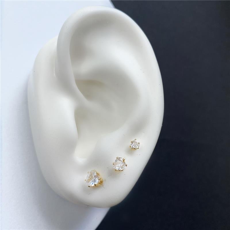 BRINCO TRIO CORAÇÃO ZIRCÔNIA BANHO OURO 18K