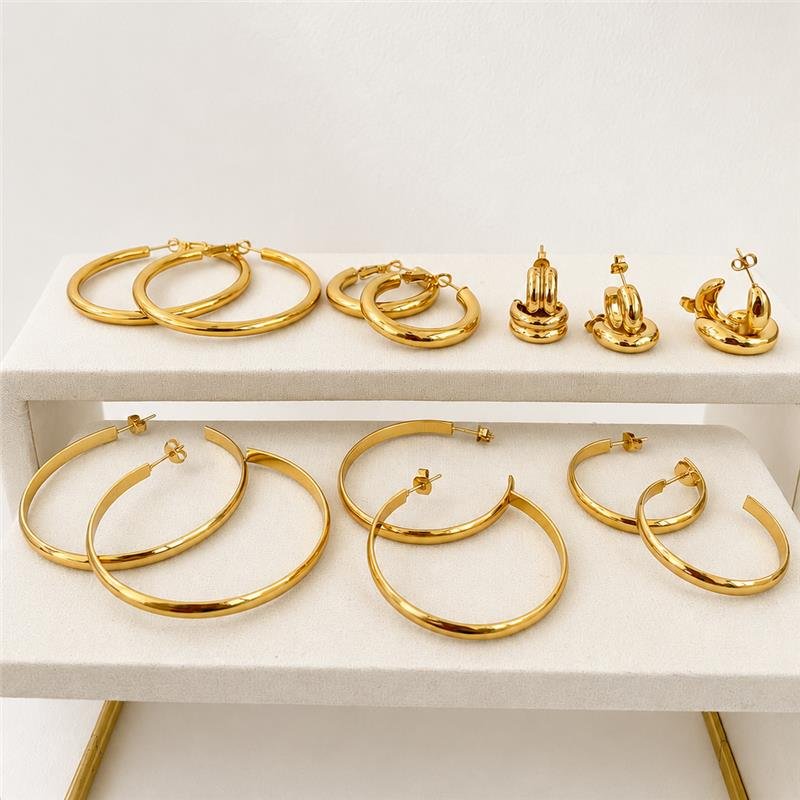 BRINCO ARGOLA TUBO G AÇO INOXIDÁVEL BANHO OURO 18K