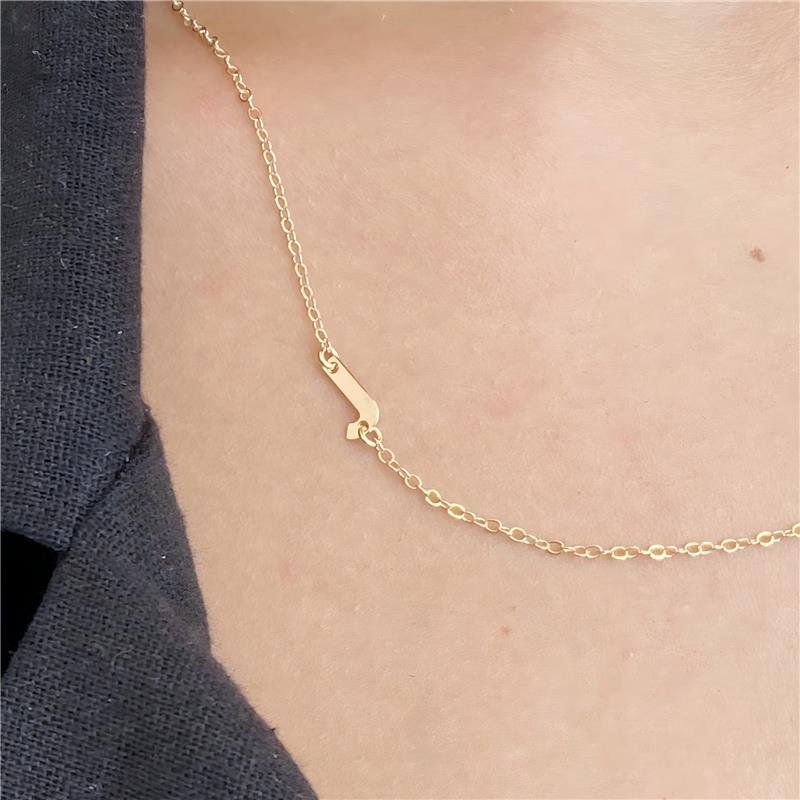 COLAR INICIAL LETRA J MINIMALISTA COM CARTÃO PRESENTE BANHO OURO 18K