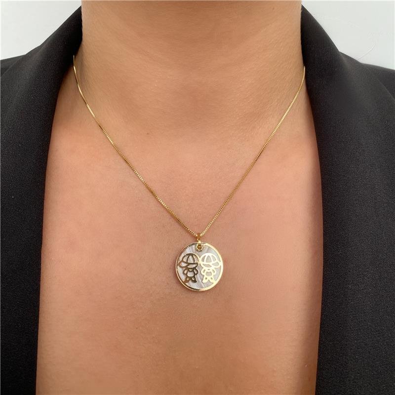 COLAR FILHOS 2 MENINOS ESTILO MADRE PÉROLA BANHO OURO 18K