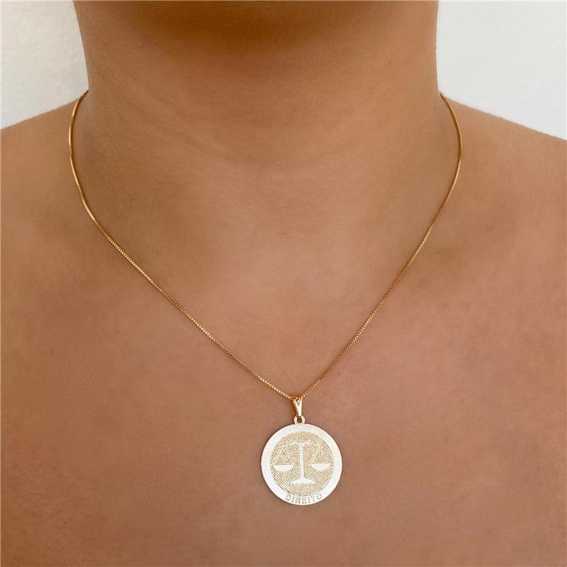 COLAR PROFISSÃO DIREITO BANHO OURO 18K