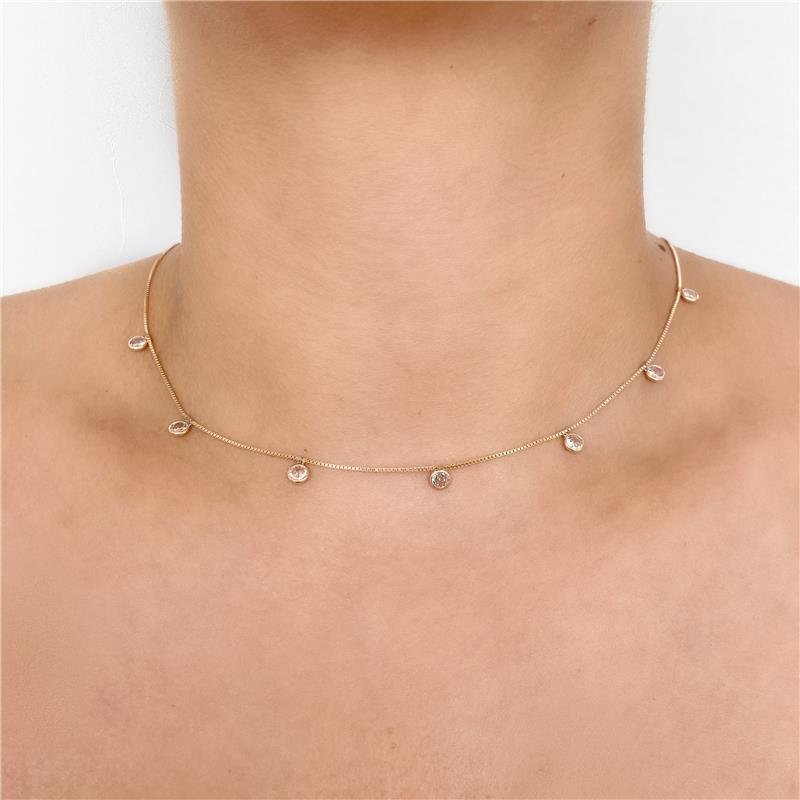 COLAR CHOKER DELICADA PINGENTE PONTO DE LUZ BANHO OURO 18K