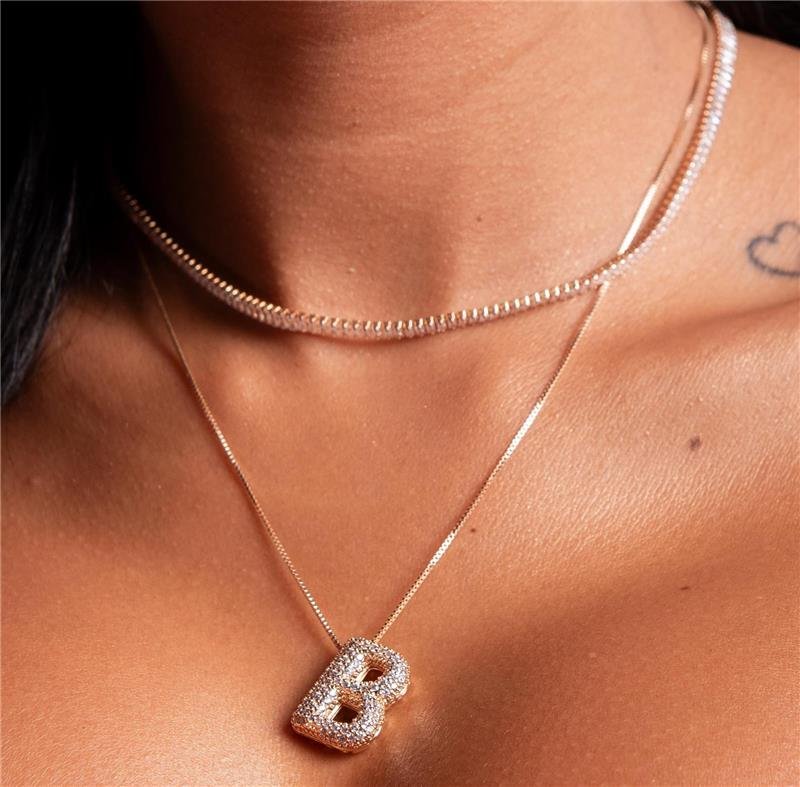 COLAR PINGENTE LETRA B BOLEADA CRAVEJADA BANHO OURO 18K