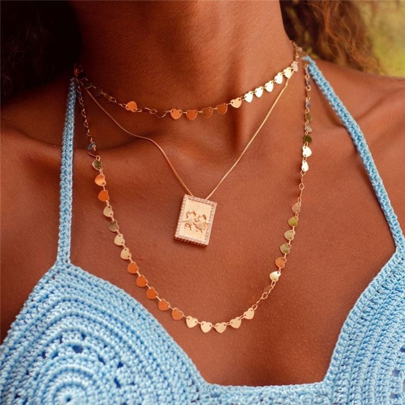 COLAR CHOKER CORAÇÃO LISO BANHO OURO 18K