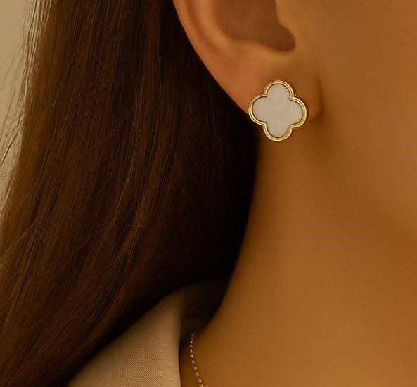CONJUNTO TREVO MADRE PÉROLA COM ZIRCÔNIA RETANGULAR BANHO OURO 18K