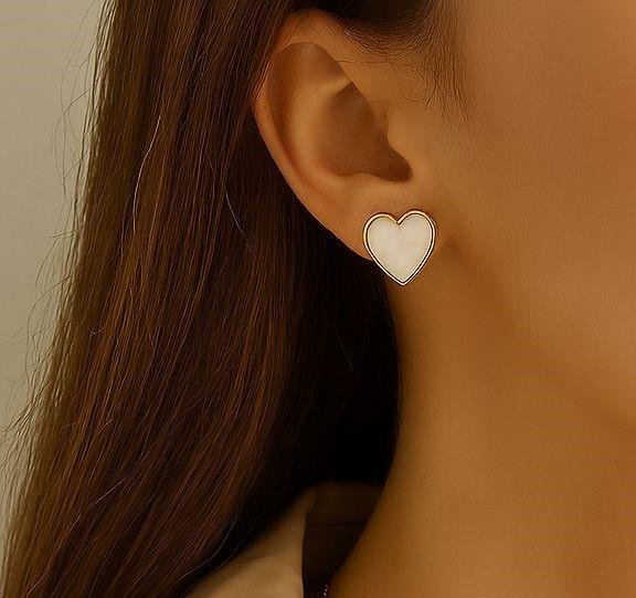 CONJUNTO CORAÇÃO MADRE PÉROLA COM ZIRCÔNIA RETANGULAR BANHO OURO 18K - BREVE REPOSIÇÃO