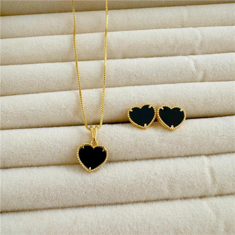  CONJUNTO CORAÇÃO ÔNIX BANHO OURO 18K