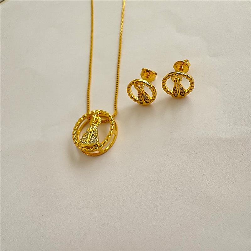  CONJUNTO NOSSA SENHORA COM DETALHE CRAVEJADO BANHO OURO 18K