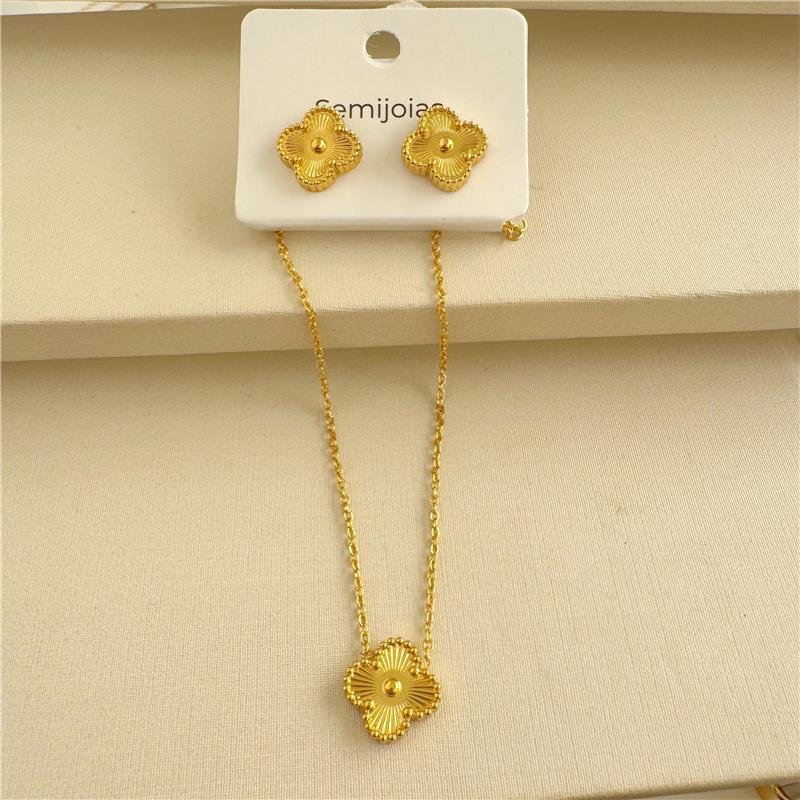 CONJUNTO COLAR E BRINCO TREVO AÇO INOXIDÁVEL BANHO OURO 18K