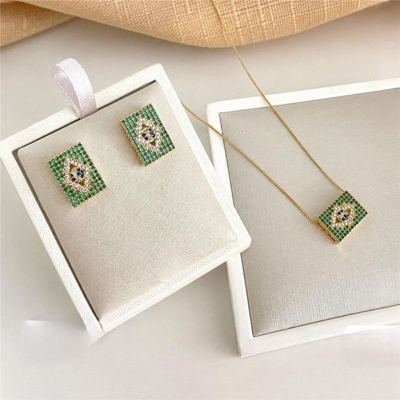 COLAR BRASIL CRAVEJADO BANHO OURO18K 