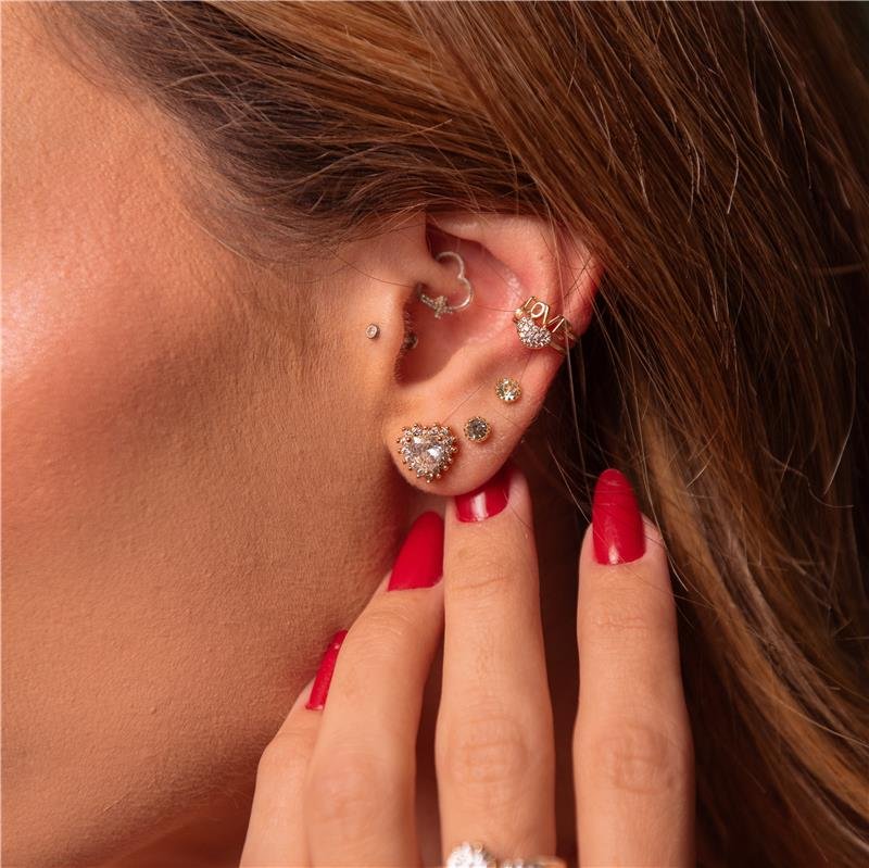 PIERCING FAKE LOVE COM CORAÇÃO CRAVEJADO BANHO OURO 18K