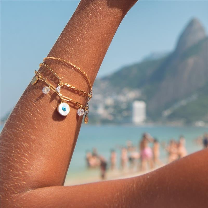 PULSEIRA DUPLA COM PINGENTE CORAÇÃO PONTO DE LUZ EM AÇO INOXIDÁVEL COM BANHO OURO 18K