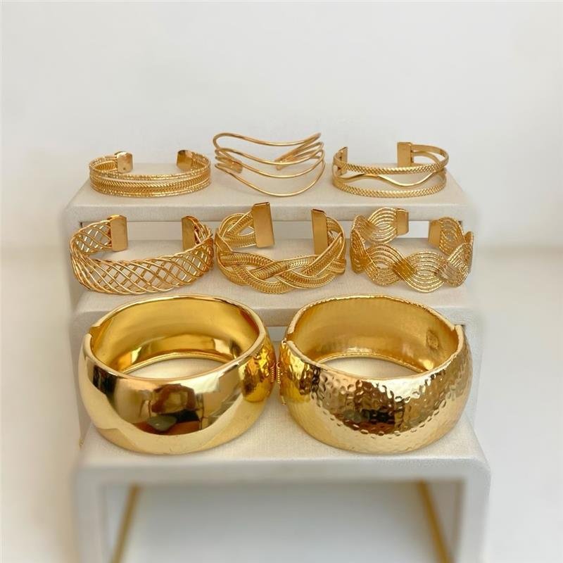 BRACELETE FIO TORCIDO BANHO OURO 18K