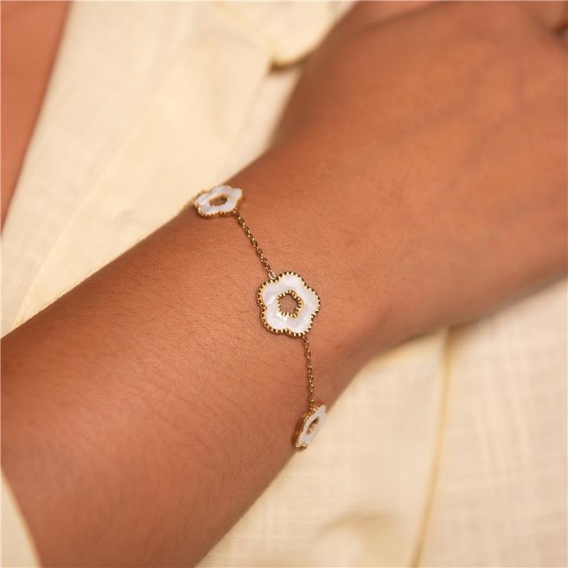 PULSEIRA FLOR VAZADA MADRE PÉROLA AÇO INOXIDÁVEL BANHO OURO 18K
