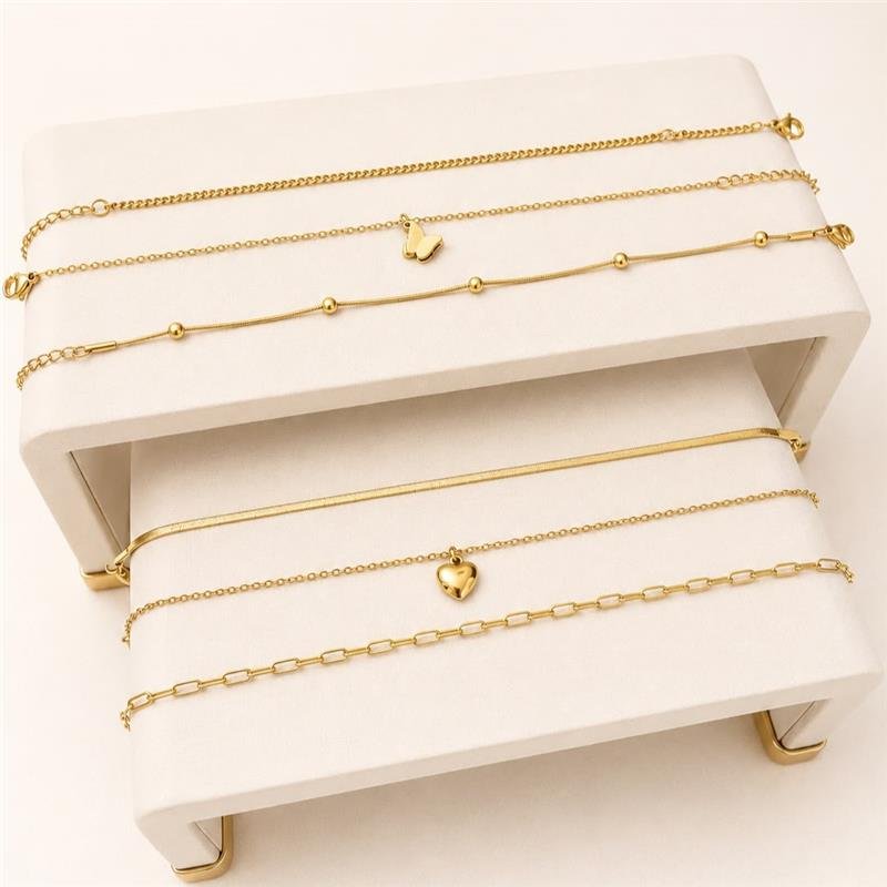 KIT PULSEIRA FITA, PINGENTE CORAÇÃO, ELO CADEADO EM AÇO INOXIDÁVEL COM BANHO OURO 18K