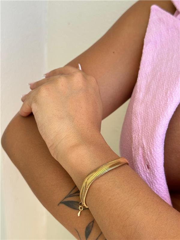 PULSEIRA DIAMANTADA 8MM MALEAVEL BANHO OURO 18K