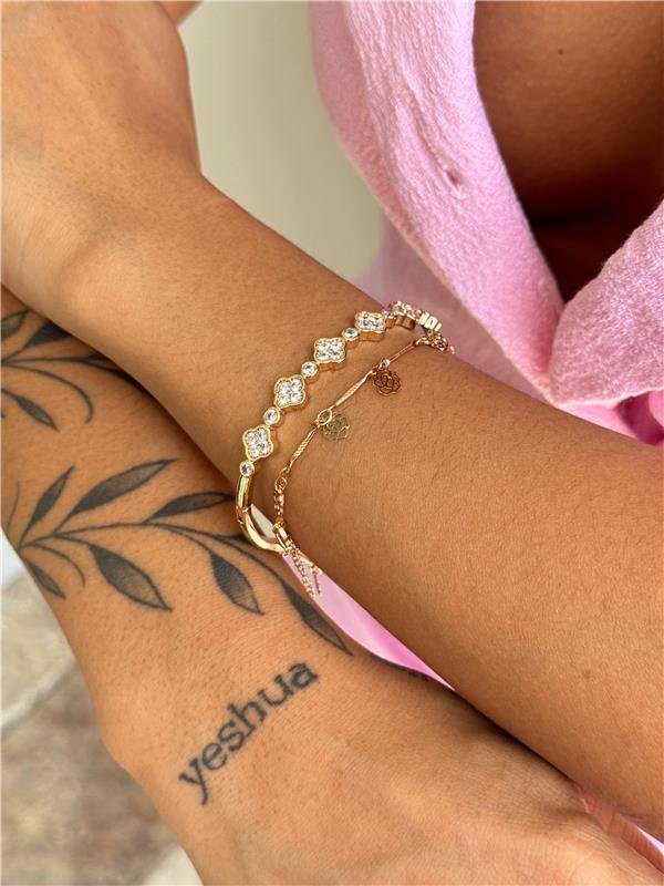 PULSEIRA PINGENTES FLORES BANHO OURO 18K