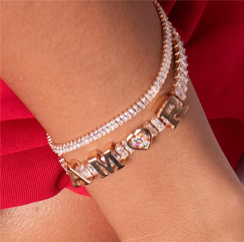  PULSEIRA AMOR COM DETALHE CORAÇÃO CRAVEJADO BANHO OURO 18K