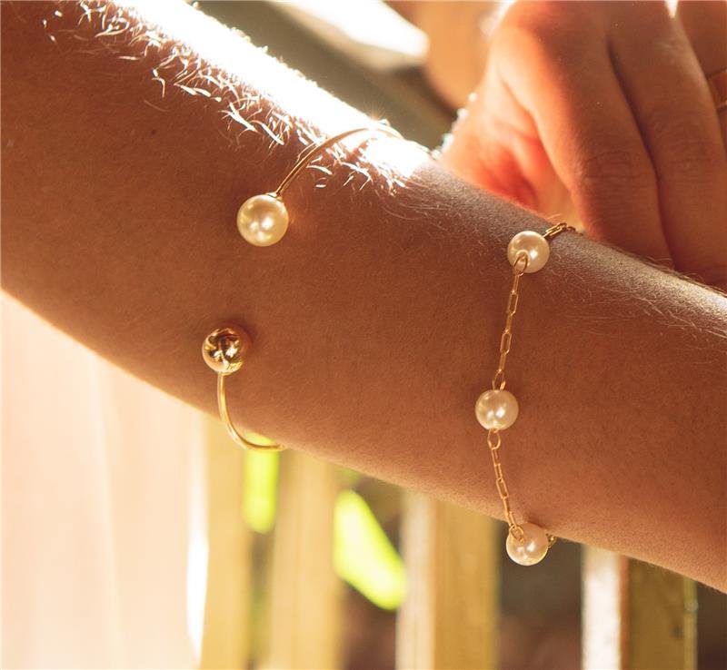 PULSEIRA ELOS PÉROLAS BANHO OURO 18K