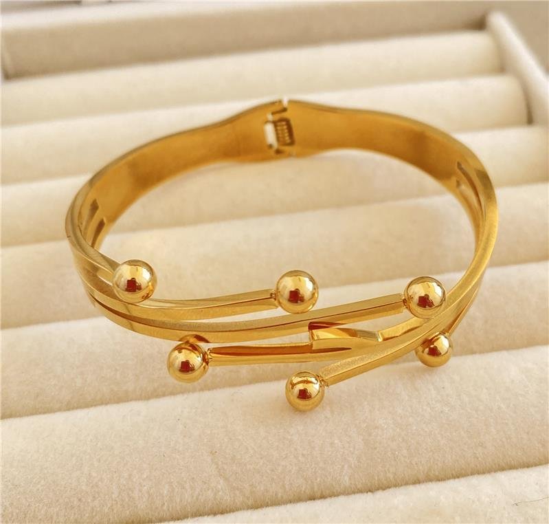 PULSEIRA BRACELETE 6 BOLINHAS AÇO INOXIDÁVEL COM BANHO OURO 18K 